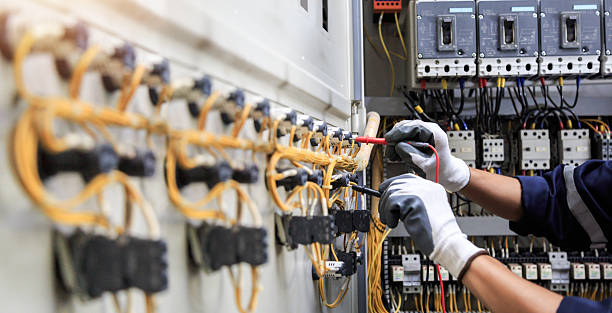 Professional Electrician technician working in Fort Dick, CA